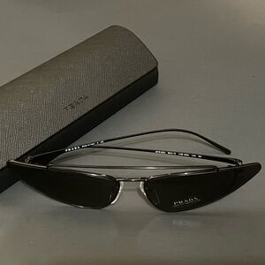 PRADA SPORT WOMEN’S CAT EYE SUNGLASSES SPR 63U (1AB-5SO) BLACK NWOT